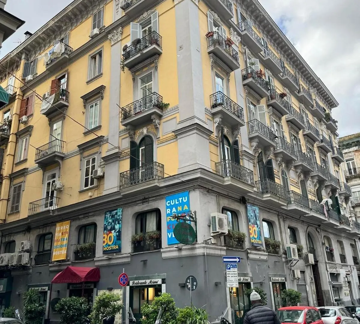 Holiday House Station Naples Italy